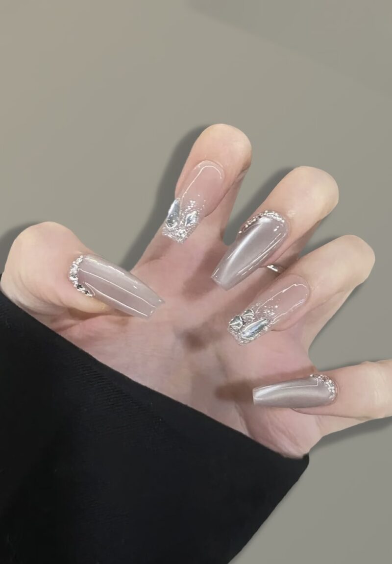 Silver Chrome Accent Press-On Nails | Modern Luxe Series